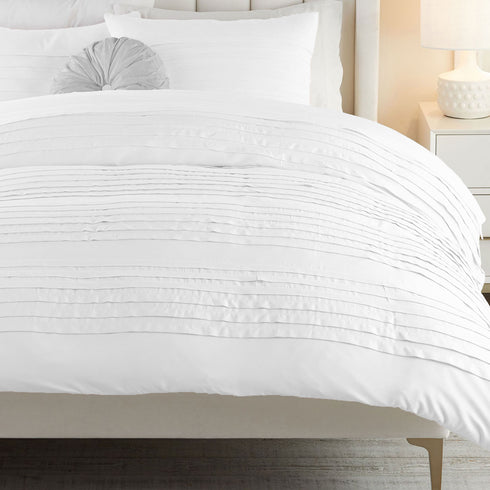 Dorm Pretty Pleats Double Bed Microfibre Comforter With 2 Pillow Covers- Easy care-Hypoallergenic